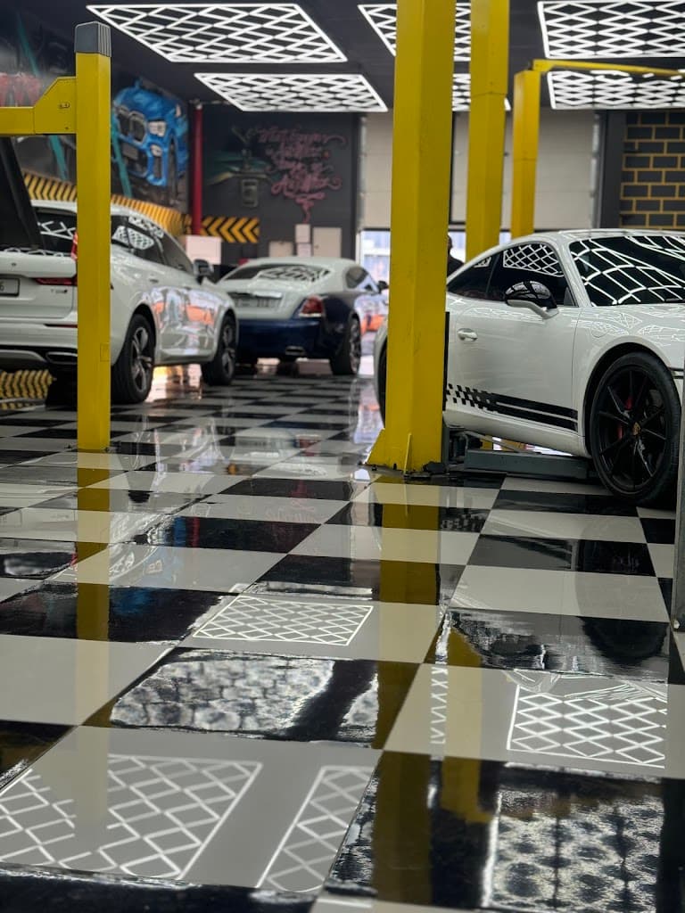 Auto Whiz Garage