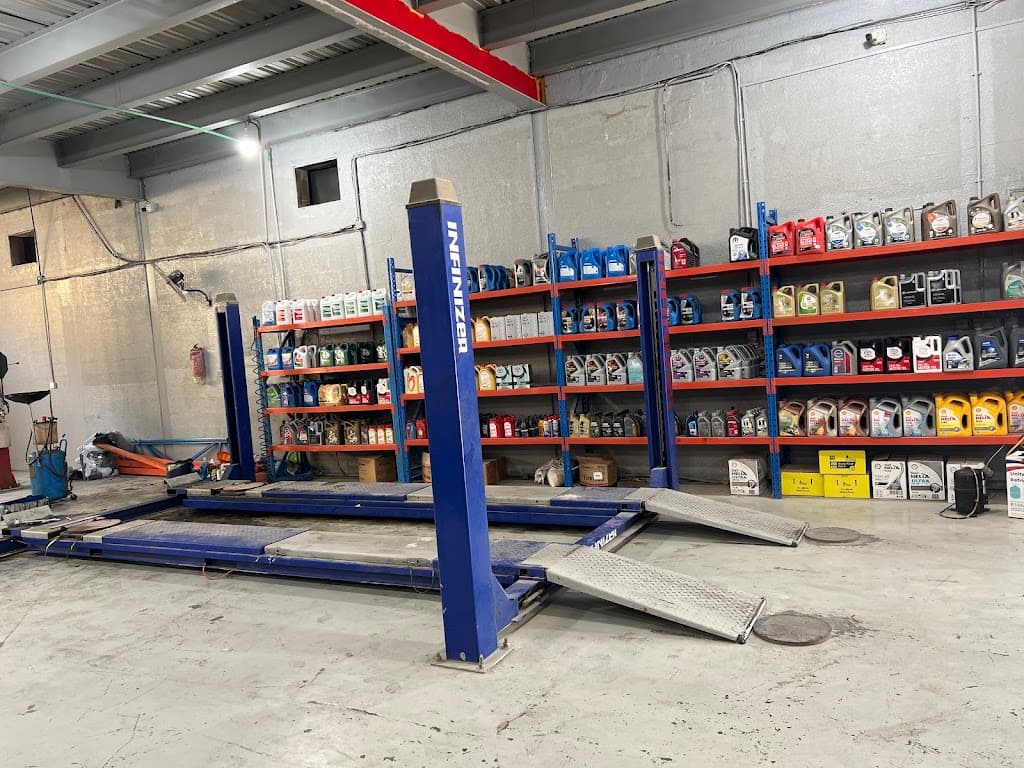 Grand city auto services- Car Tire Shop | Car Repair & Car Service in Al Quoz, Dubai