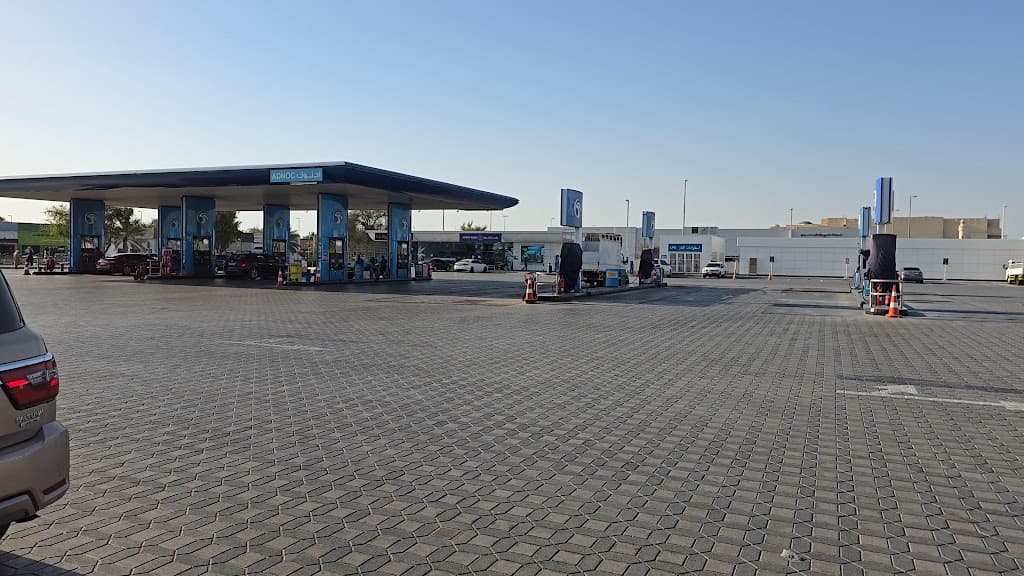 ADNOC Service Station | Sanayiyya (942)