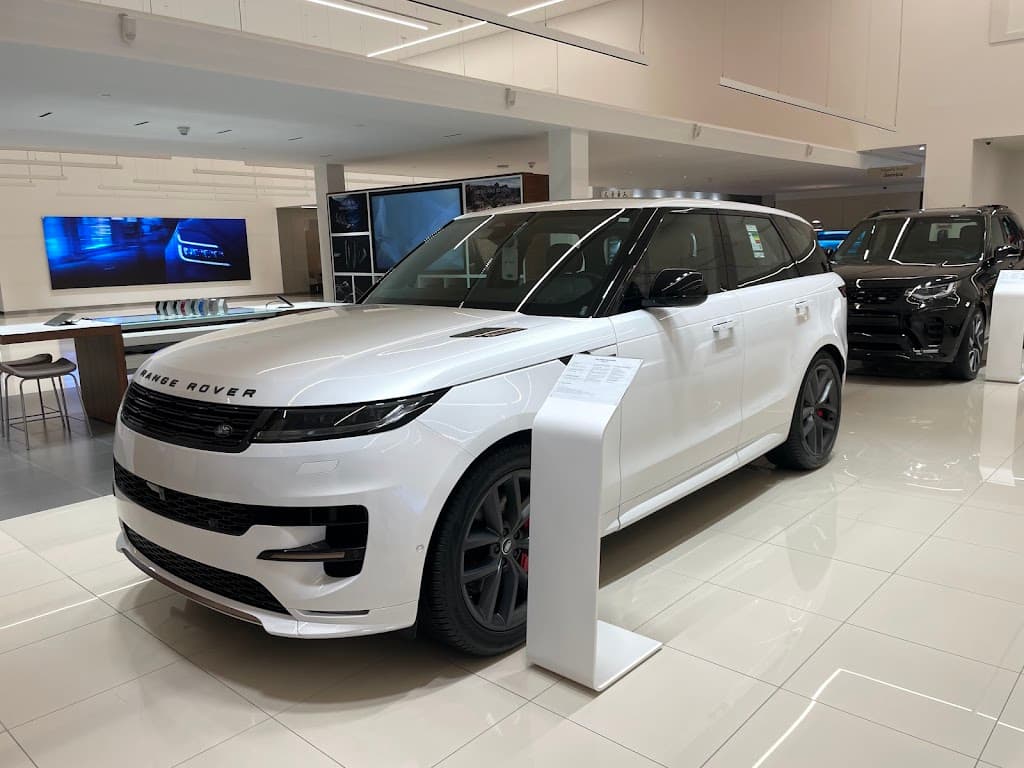 Al Tayer Motors, Land Rover Showroom Fujairah