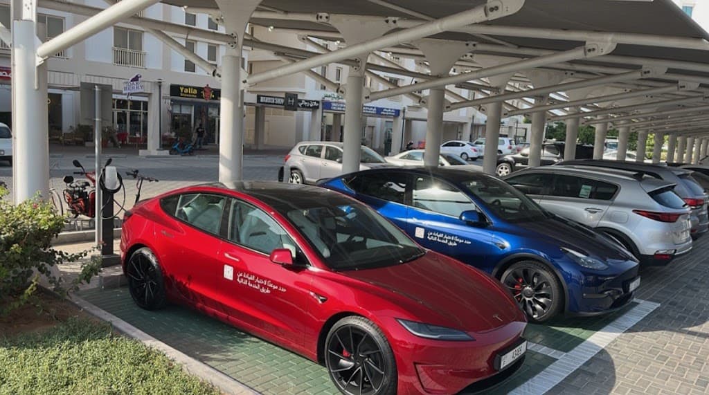 Ras Al Khaimah - Tesla Self-serve Remote-Test-Drive