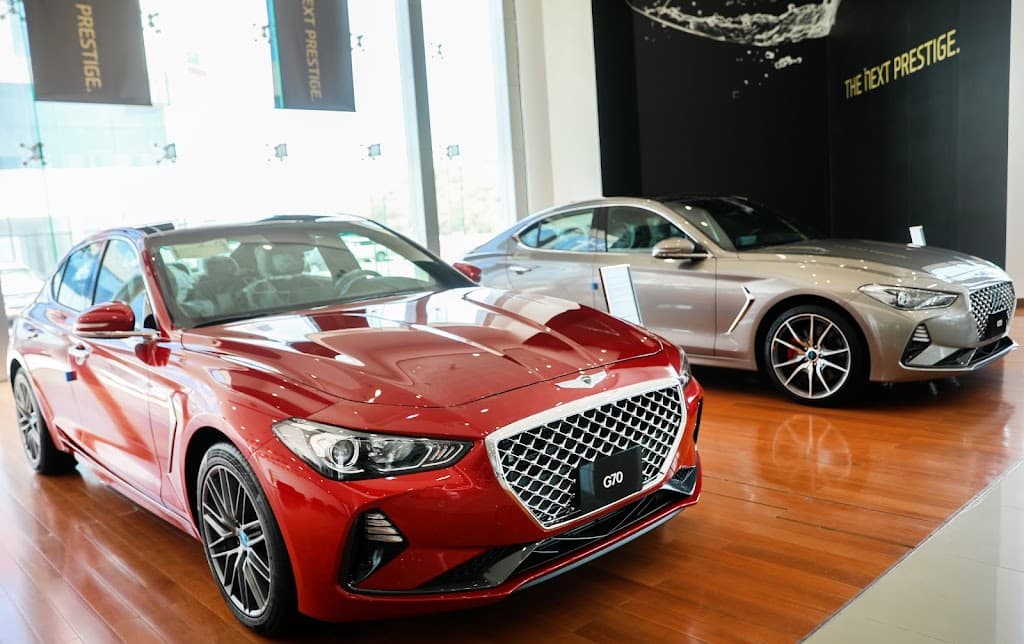 Genesis Showroom - Ras Al Khaimah maarD jynysys - r's lkhym@