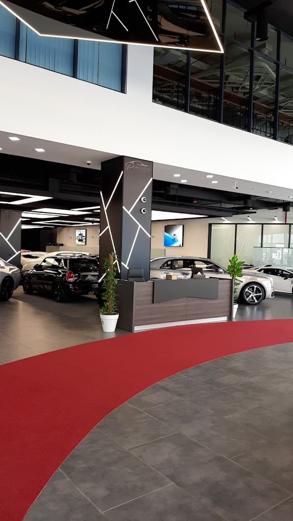 Pearl Motors - Luxury Automobiles