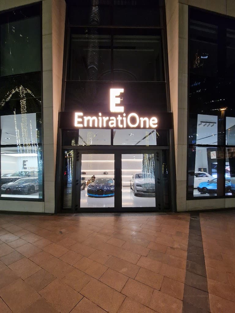 EmiratiOne Motors/watches